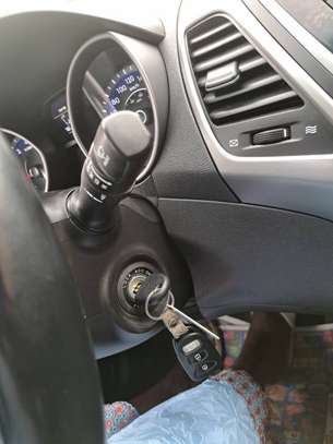 Hyundai elantra image 13