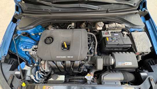 Hyundai Elantra 2018 image 4