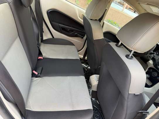 Ford Fiesta 2012 image 7