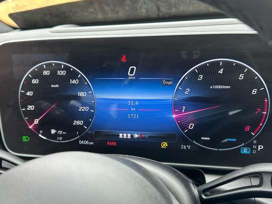 Automobile image 14