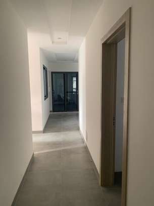 APPARTEMENT de types F4 A louer NGOR~ALMADIES image 11