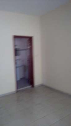 Location  chambre salle de bain sicap foire image 4
