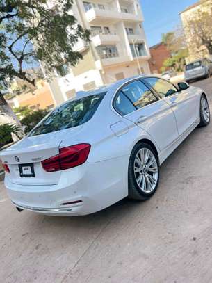BMW 328i XDRIVE image 2