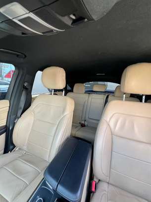 Mercedes benz GLE 450 AMG image 10