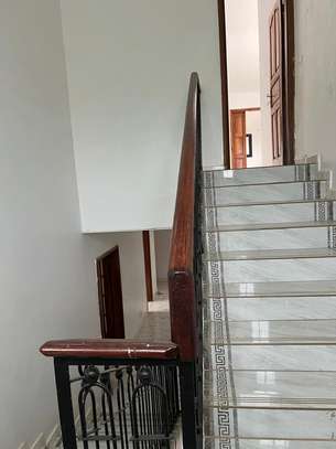Grande Villa a louer aux Almadies image 2