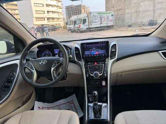 Hyundai Elantra GT 2016 image 9
