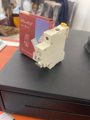 Material Construction image 6