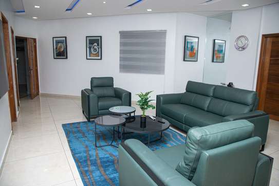 Appartements meublés haut standing à louer aux Maristes image 5