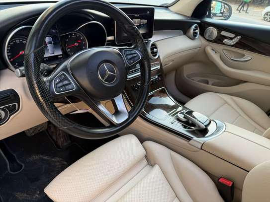 Mercedes GLC 300 sport 2018 image 4