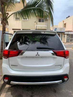 MITSUBISHI OUTLANDER 2016 image 11