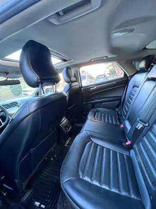 FORD FUSION SE 2018 image 12