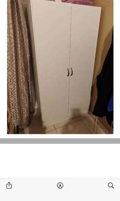 Armoire blanche à étageres image 2