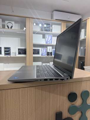 Dell Latitude 5520 - I5 11e VPRO Génération | 16GB RAM | 256 image 4