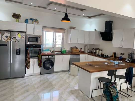Appartement à louer 4 chambres aux Almadies image 3
