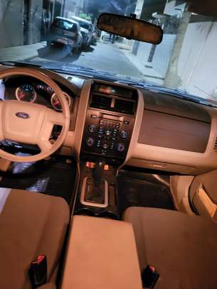 Ford Escape 2012 image 3