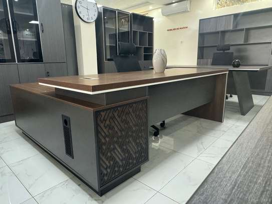 Bureau BAOL image 1