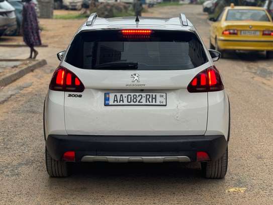 Peugeot 2008 image 11
