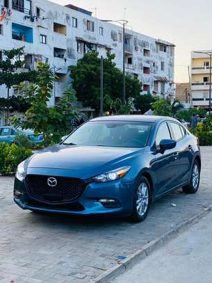 MAZDA 3 2018 image 1