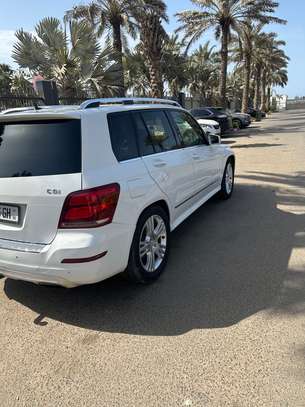 Mercedes Benz Glk image 2