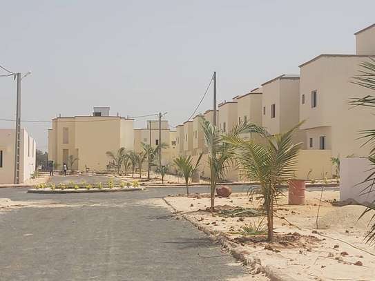 Des villa tf à vendre à la cité cdc de bambilor image 2