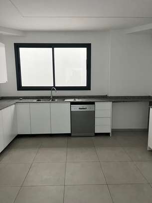 Appartement corniche plateau 3 chambres image 3