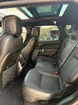 RANGE ROVER SPORT image 4