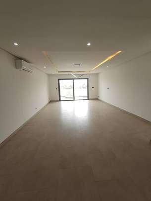 MERMOZ-FANN : LUXUEUX APPARTEMENT A LOUER image 1