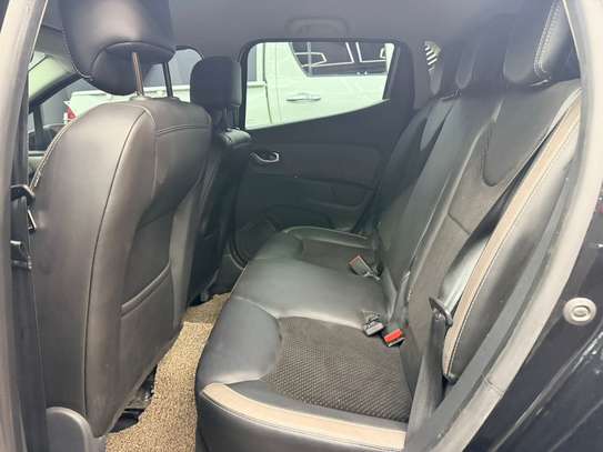 Renault Clio image 9