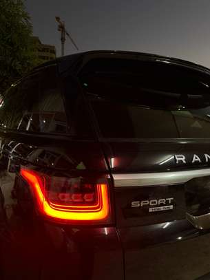 Range Rover sport image 7