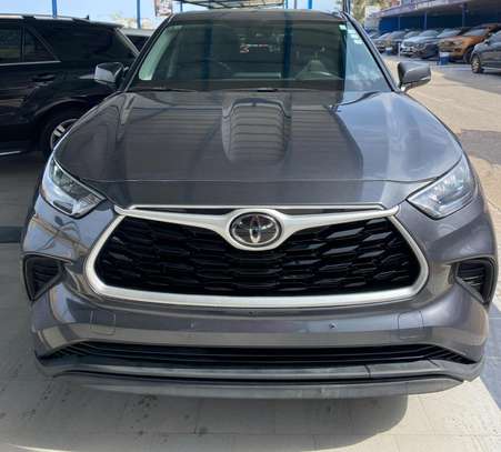 Toyota Highlander 2021 image 2