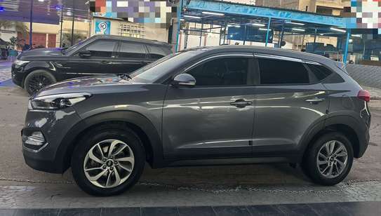 Hyundai Tucson Limited image 3