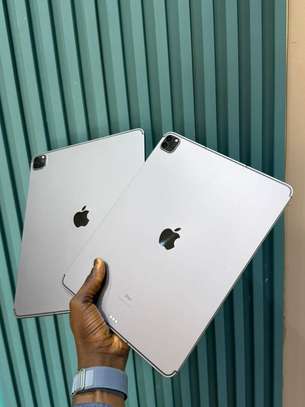 iPad Pro 12,9 (5e Génération) M1 image 2