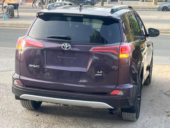 Toyota Rav4 image 6