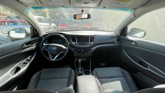 Hyundai Tucson image 8