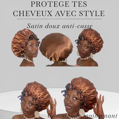Bonnet en Satin Premium + 4 Chouchous Offerts. image 4