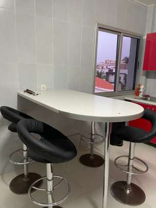 Appartement F4 meublé à louer à Ngor image 8