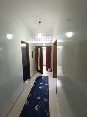 Villa R+2 à vendre à Mbackiyou Faye image 8