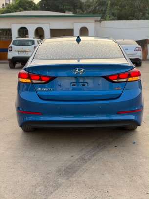 Hyundai AVANTE 2017 image 9