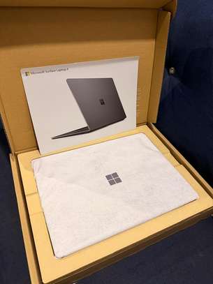 Microsoft Surface Laptop 4 Rayzen 5 pro de 11th génération image 2