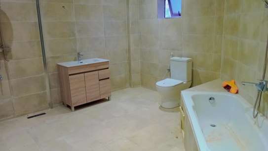 Duplex a louer sacré cœur 3 image 9