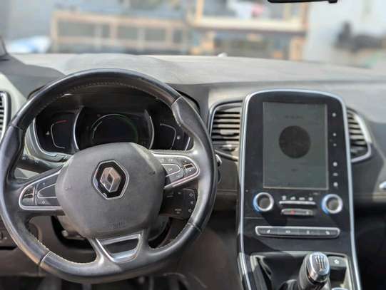 Renault Scrnic 2018 image 2