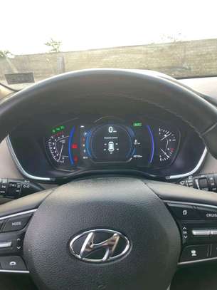 Hyundai Santa Fe AWD 2020 image 5