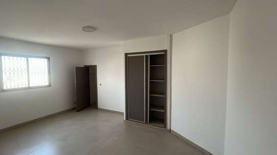 Appartement lumineux avec balcon  F4 à Mermoz image 3