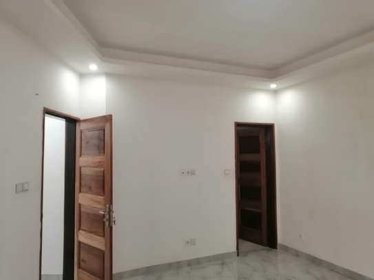 Appartement F3 à louer à la cité SIPRES VDN Sicap Foire image 11