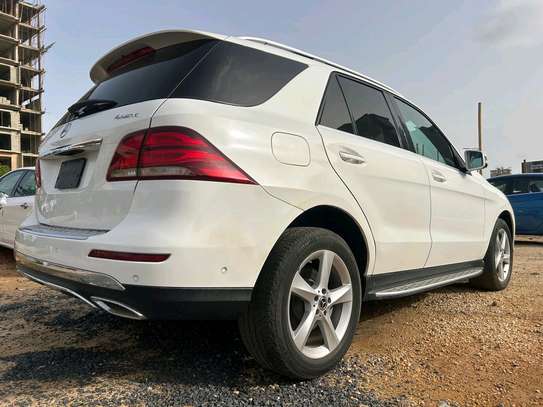 Mercedes GLE 350 image 13