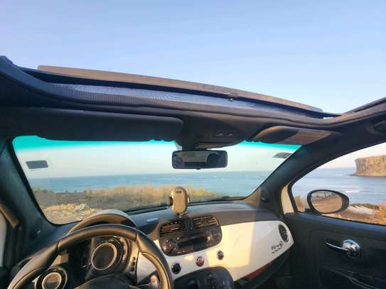 Fiat 500 citadine blanche jantes noires compacte image 2