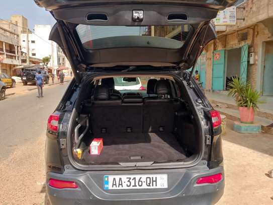 LOCATION TRÈS BELLE JEEP CHEROKEE image 5
