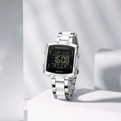 Montre Naviforce Authentique image 14