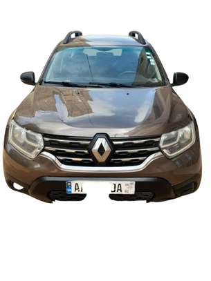 Renault Duster SUV 4x4 image 2