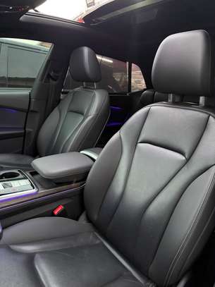 AUDI Q8 2021 image 4